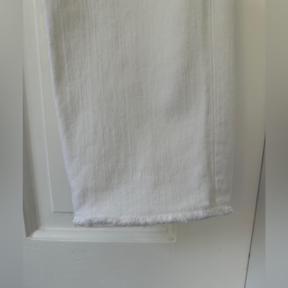 DL1961 Mid Rise Instasculpt Ankle Length Straight Leg White Jeans in Size 28 - Picture 6 of 15
